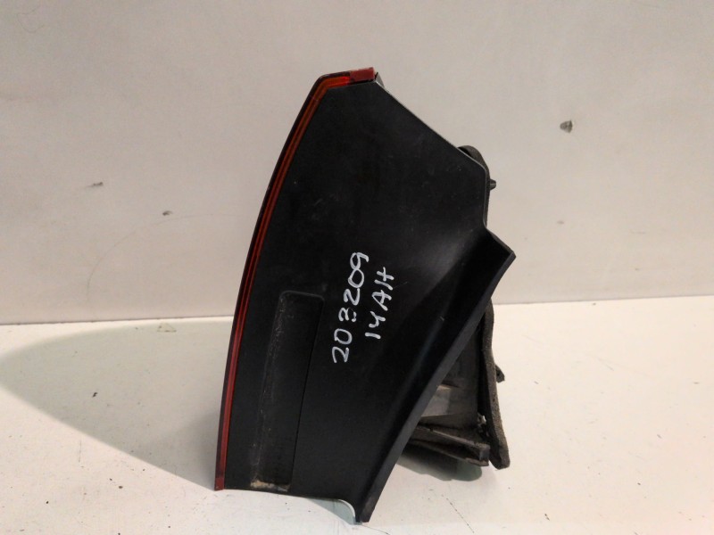 Recambio de piloto trasero izquierdo para citroen c5 berlina 9hz referencia OEM IAM 89032697  