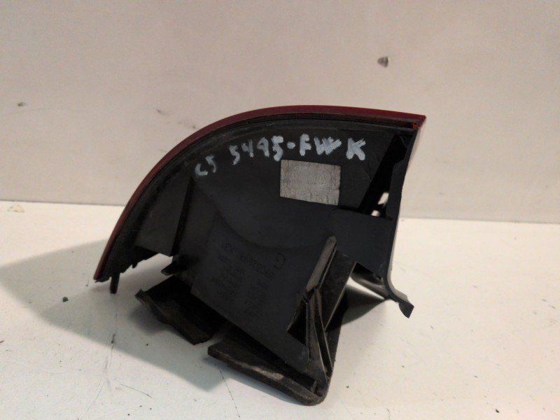 Recambio de piloto trasero izquierdo para citroen c5 berlina 9hz referencia OEM IAM 89032697  