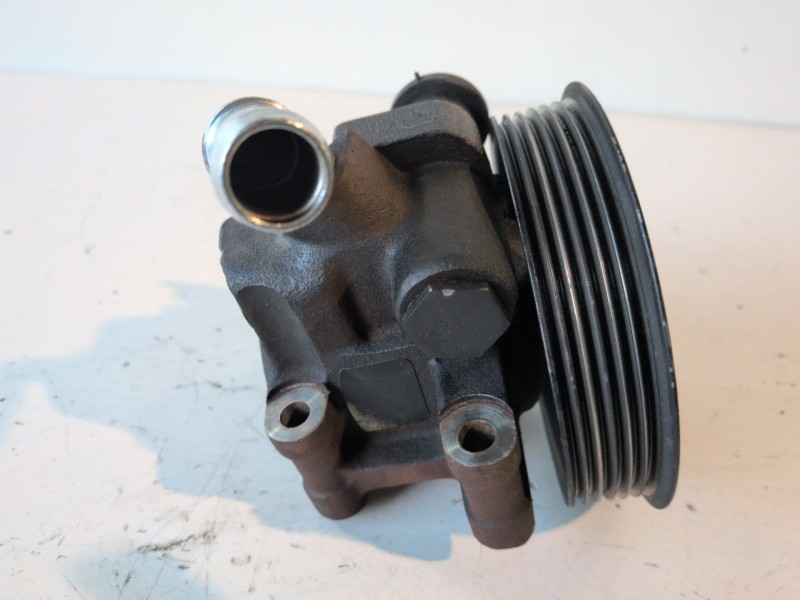 Recambio de bomba direccion para ford ka (ccq) a9a referencia OEM IAM   