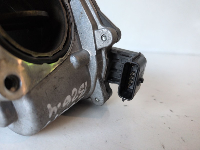 Recambio de caja mariposa para renault kangoo ii (f/kw0) k9k636 referencia OEM IAM 161A09794R  