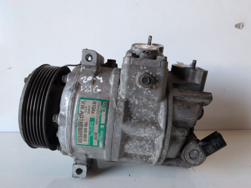 Recambio de compresor aire acondicionado para volkswagen golf v (1k1)(10.2003) bkd referencia OEM IAM 1K0820803G  