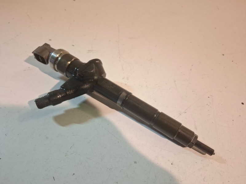 Recambio de inyector para nissan x-trail (t30) yd22 referencia OEM IAM AW402AW4  