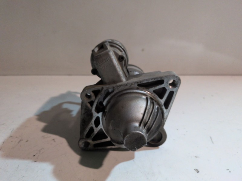 Recambio de motor arranque para renault laguna iii berlina m9r742 referencia OEM IAM   