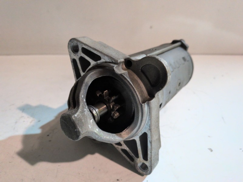 Recambio de motor arranque para renault laguna iii berlina m9r742 referencia OEM IAM   