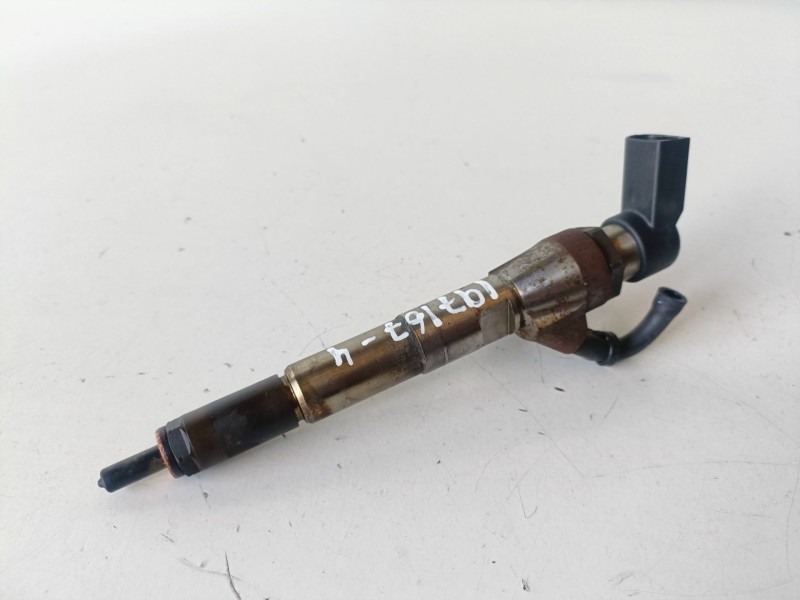 Recambio de inyector para dacia duster i k9k856 referencia OEM IAM H8200704191  