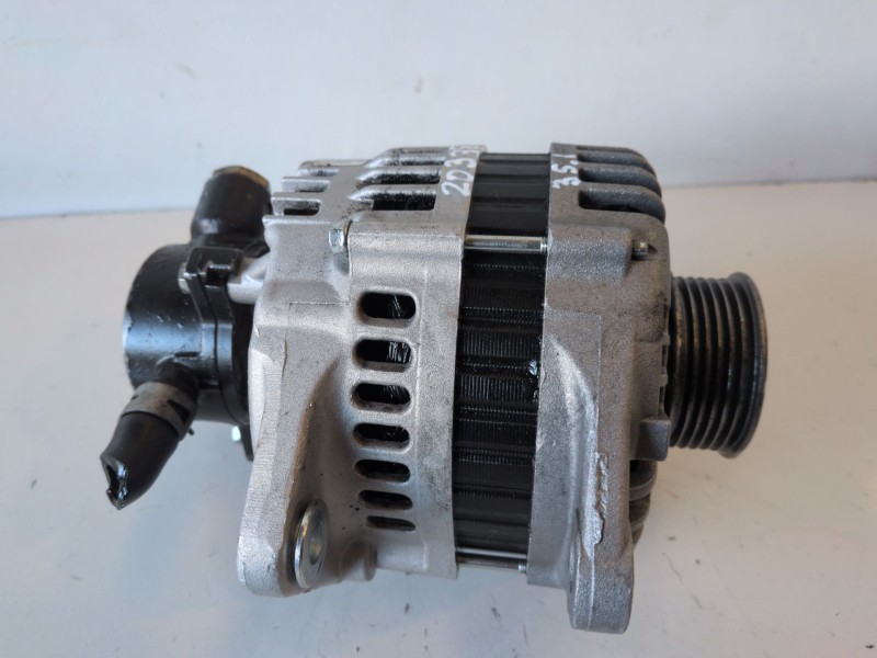 Recambio de alternador para honda civic berlina 3 puertas (ep) 4ee2 referencia OEM IAM RAA14805  