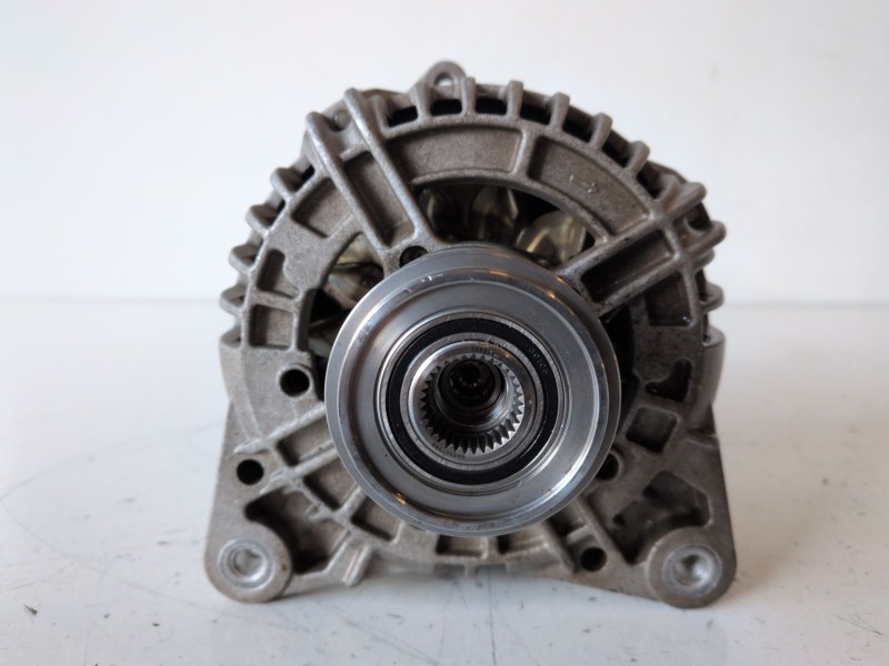 Recambio de alternador para renault kangoo ii (f/kw0) k9k808 referencia OEM IAM   