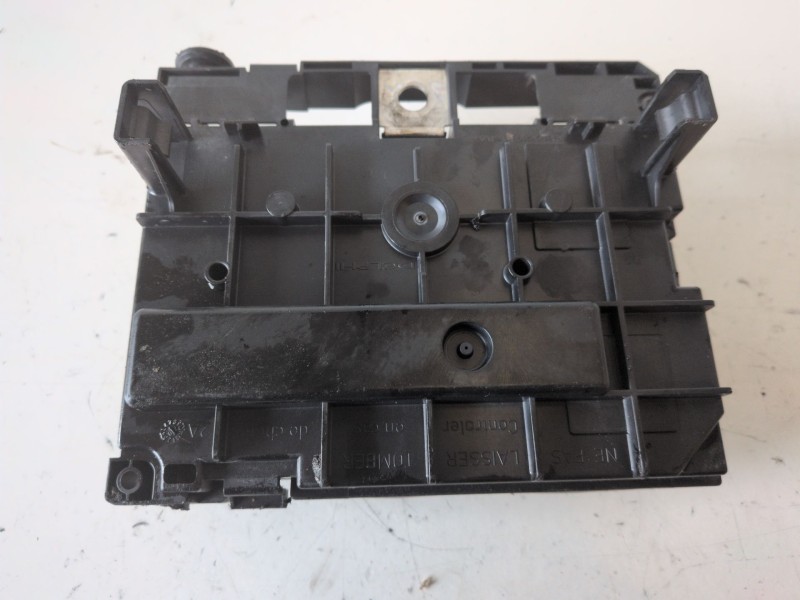 Recambio de caja reles / fusibles para citroen grand c4 picasso 9hz referencia OEM IAM 9664055680  