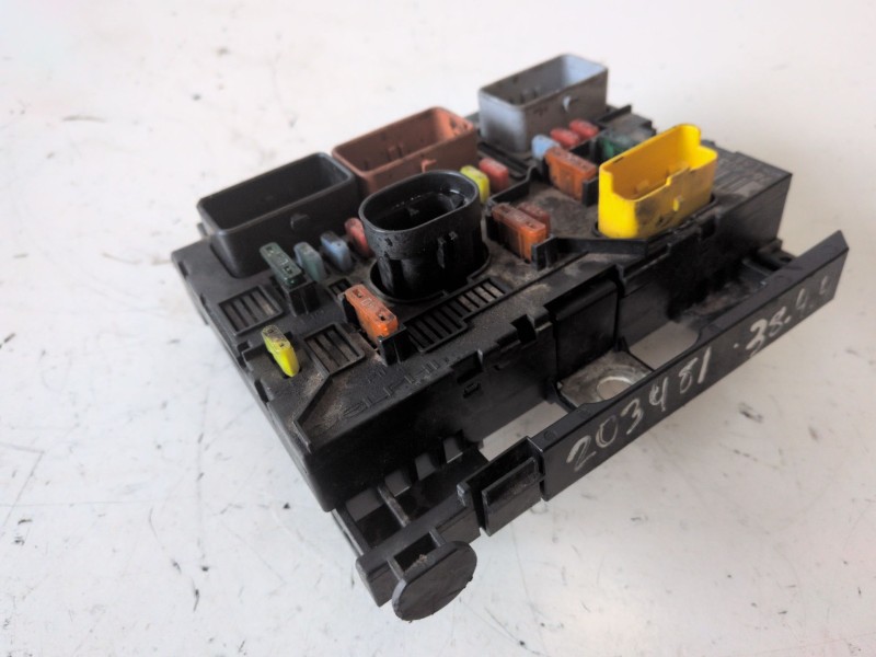 Recambio de caja reles / fusibles para citroen grand c4 picasso 9hz referencia OEM IAM 9664055680  