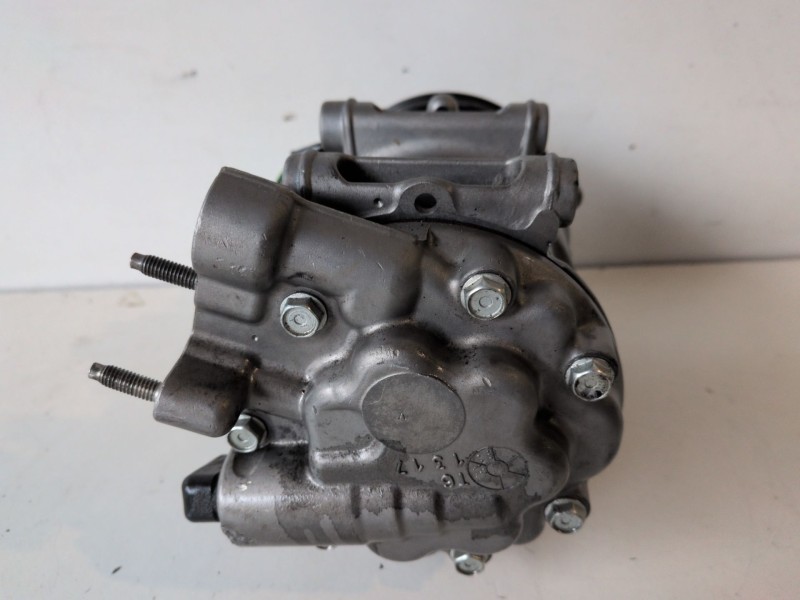 Recambio de compresor aire acondicionado para citroen c5 break rhr referencia OEM IAM 813663  