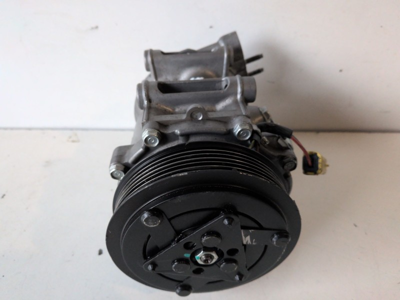 Recambio de compresor aire acondicionado para citroen c5 break rhr referencia OEM IAM 813663  