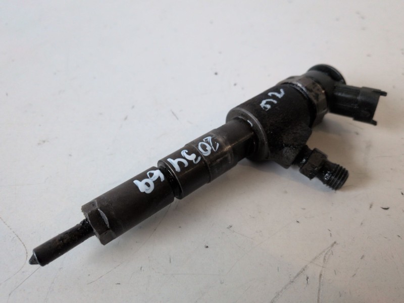 Recambio de inyector para citroen c3 pluriel 8hx referencia OEM IAM 0445110135  