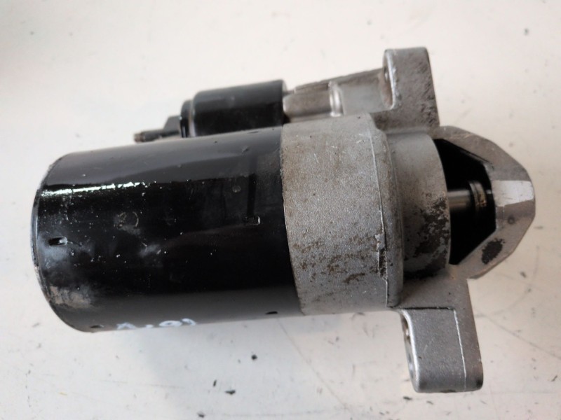Recambio de motor arranque para citroen saxo hdz referencia OEM IAM 0001116003  