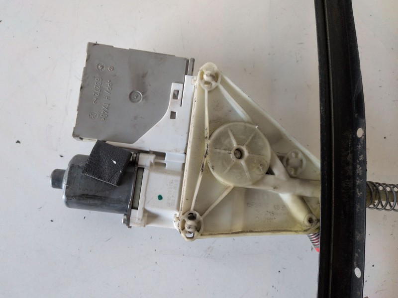 Recambio de elevalunas delantero izquierdo para audi a3 (8p1) bkd referencia OEM IAM 8P0959801A  