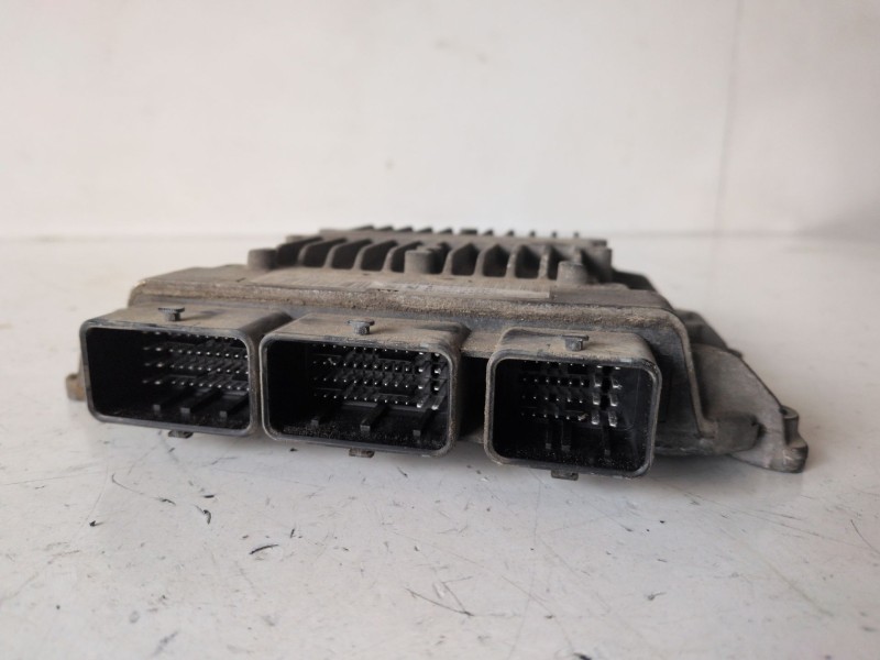 Recambio de centralita motor uce para citroen jumpy rhk referencia OEM IAM 5WS40615CT  