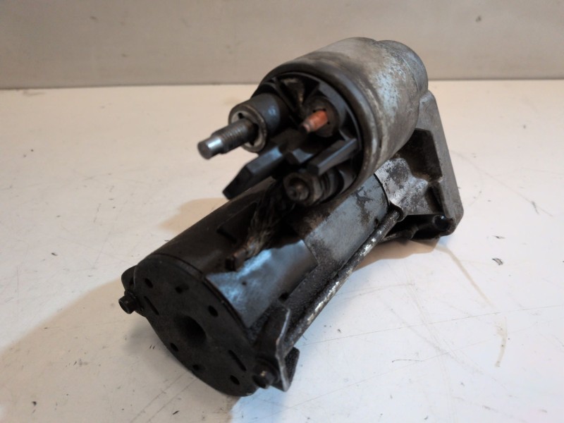 Recambio de motor arranque para renault kangoo ii (f/kw0) k9k608 referencia OEM IAM   