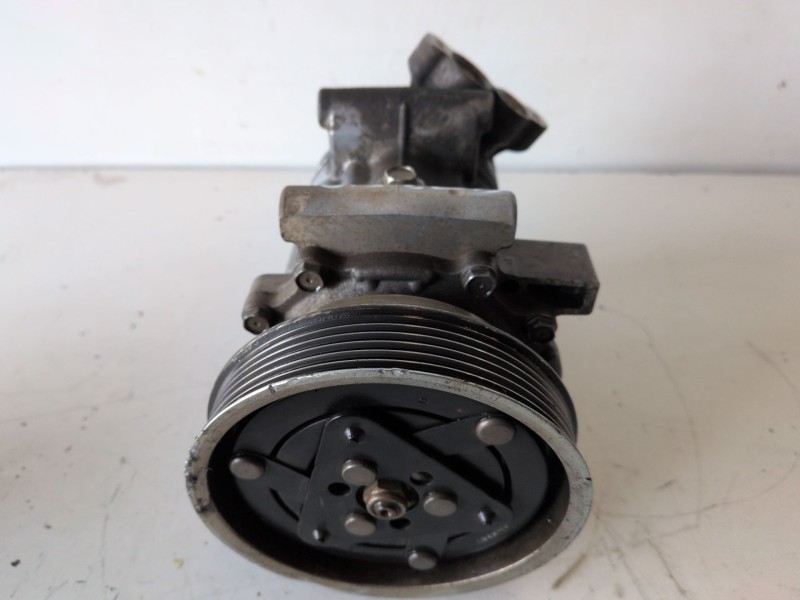 Recambio de compresor aire acondicionado para renault kangoo ii (f/kw0) k9k608 referencia OEM IAM 8200953359B  