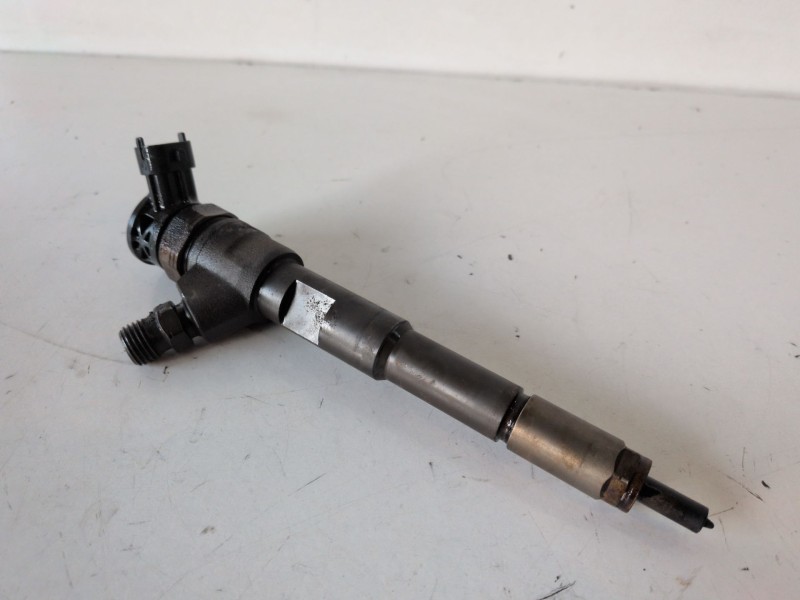 Recambio de inyector para renault kangoo ii (f/kw0) k9k608 referencia OEM IAM 0445110485  