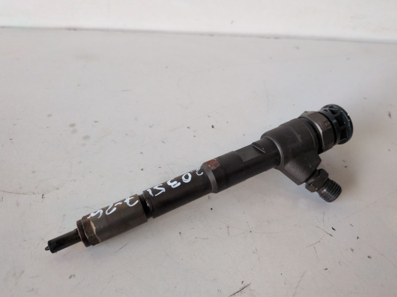 Recambio de inyector para renault kangoo ii (f/kw0) k9k608 referencia OEM IAM 0445110485  