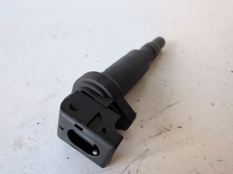 Recambio de bobina encendido para peugeot 308 5fw referencia OEM IAM 0221504470  