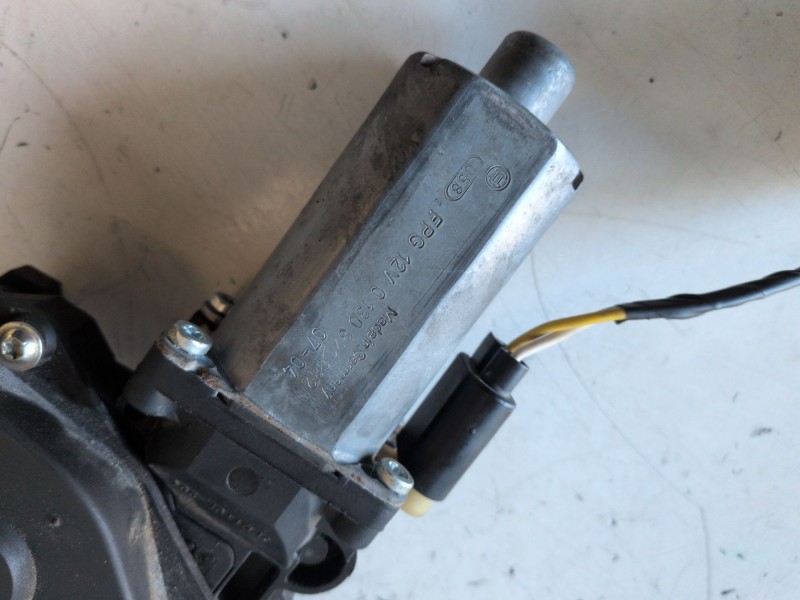 Recambio de elevalunas delantero izquierdo para ford ka (ccq) referencia OEM IAM 0130821682  