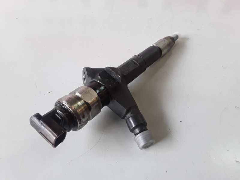 Recambio de inyector para nissan pathfinder (r51) referencia OEM IAM 16600EC00A  