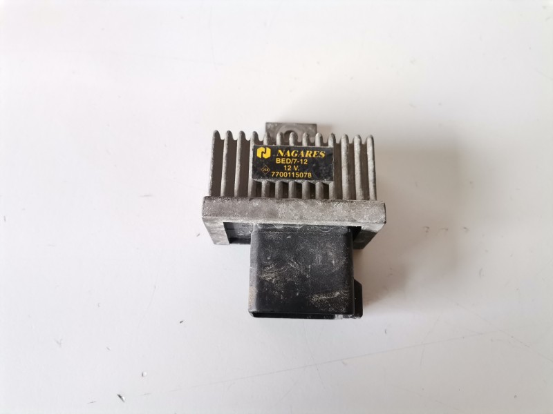 Recambio de caja precalentamiento para renault scenic rx4 (ja0) f9q740 referencia OEM IAM 7700115078  