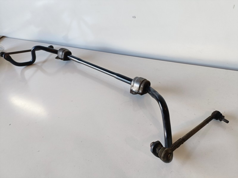 Recambio de barra estabilizadora delantera para bmw serie 1 coupe (e82) n51b30a referencia OEM IAM   