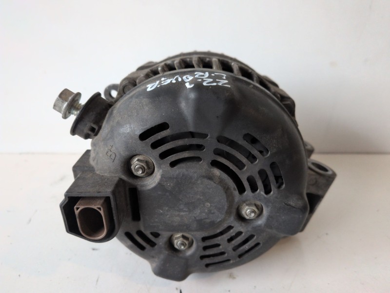 Recambio de alternador para land rover range rover sport 508ps referencia OEM IAM 8W8310300BA  