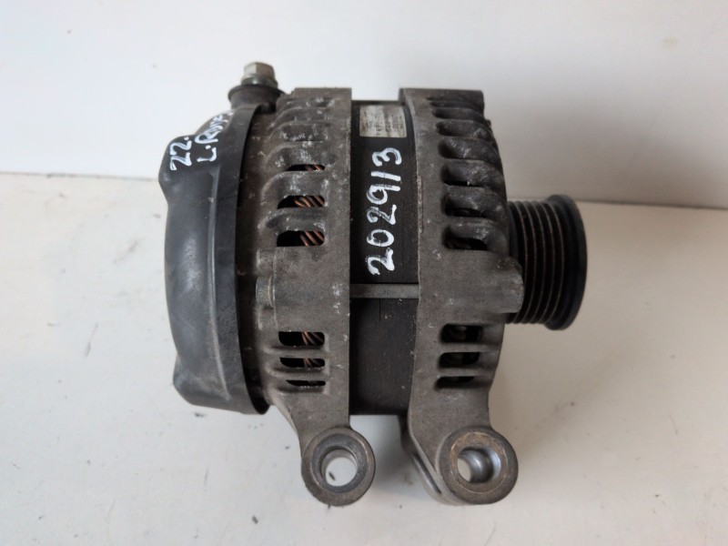 Recambio de alternador para land rover range rover sport 508ps referencia OEM IAM 8W8310300BA  