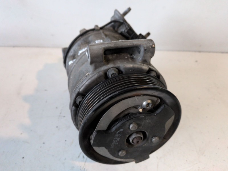 Recambio de compresor aire acondicionado para land rover range rover sport 508ps referencia OEM IAM 8W8319D629AD  