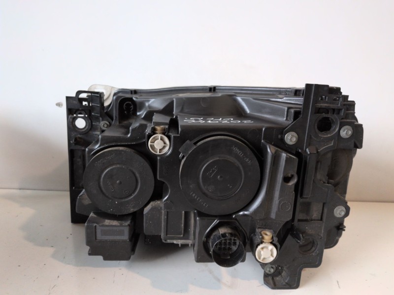 Recambio de faro derecho para land rover range rover sport 508ps referencia OEM IAM CH3213W029EA  