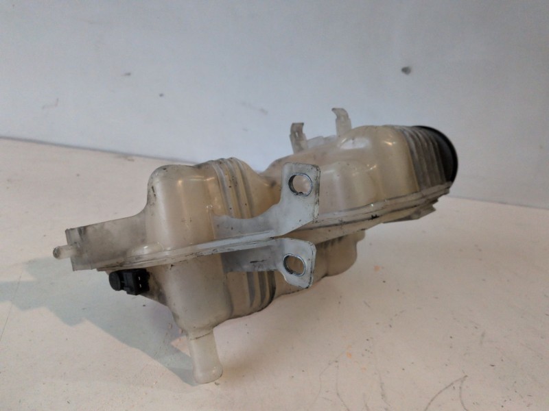 Recambio de deposito expansion para land rover range rover sport 508ps referencia OEM IAM AH228A080AB  