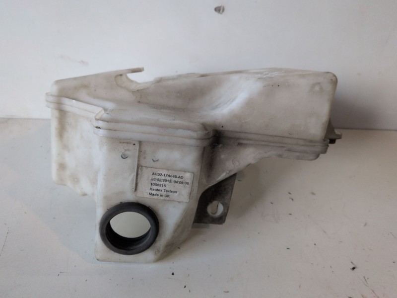 Recambio de deposito limpia para land rover range rover sport 508ps referencia OEM IAM AH2217A645AD  