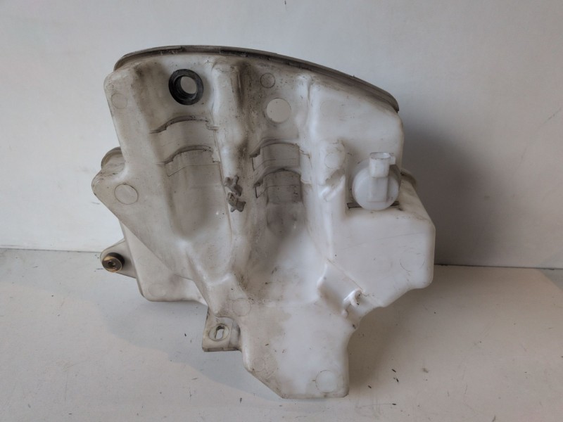 Recambio de deposito limpia para land rover range rover sport 508ps referencia OEM IAM AH2217A645AD  