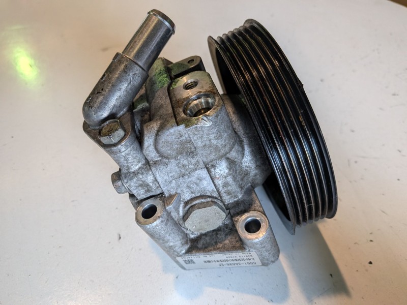 Recambio de bomba direccion para land rover freelander (lr2) 224dt referencia OEM IAM   