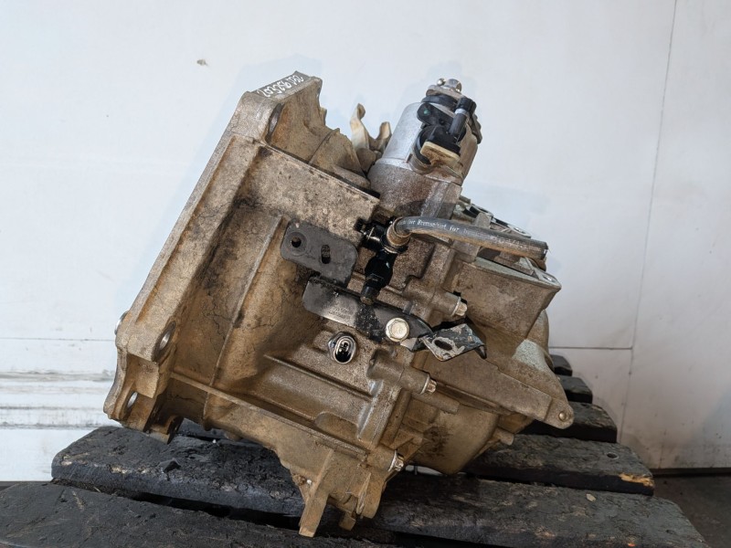Recambio de caja cambios para chevrolet trax a17dts referencia OEM IAM   