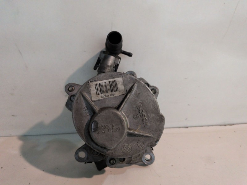 Recambio de depresor freno / bomba vacio para renault laguna iii berlina m9r742 referencia OEM IAM 8200683981  