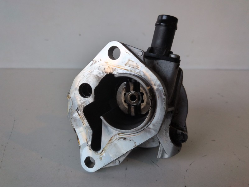 Recambio de depresor freno / bomba vacio para renault kangoo ii (f/kw0) k9k636 referencia OEM IAM 146505272R  