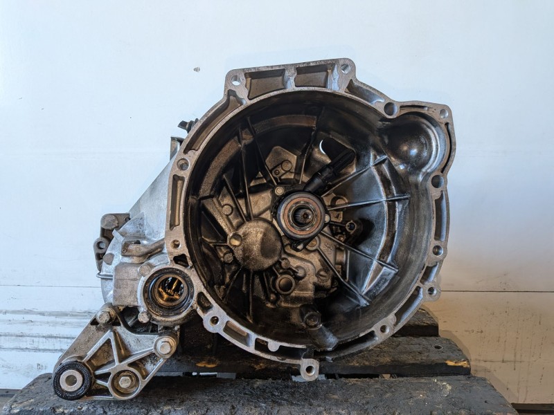 Recambio de caja cambios para ford focus berlina (cap) hwda referencia OEM IAM 3M5R7002NB  