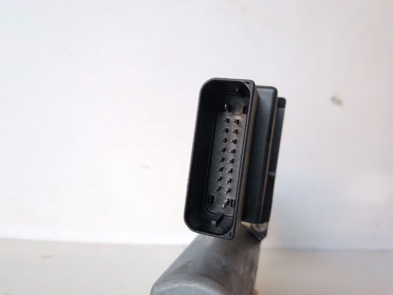 Recambio de motor elevalunas trasero derecho para volkswagen passat variant (3c5) bkp referencia OEM IAM 1K0959704F  