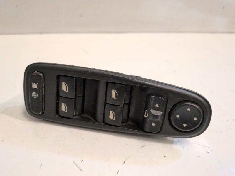 Recambio de motor elevalunas delantero izquierdo para citroen grand c4 picasso 9hz referencia OEM IAM 96639382ZD  