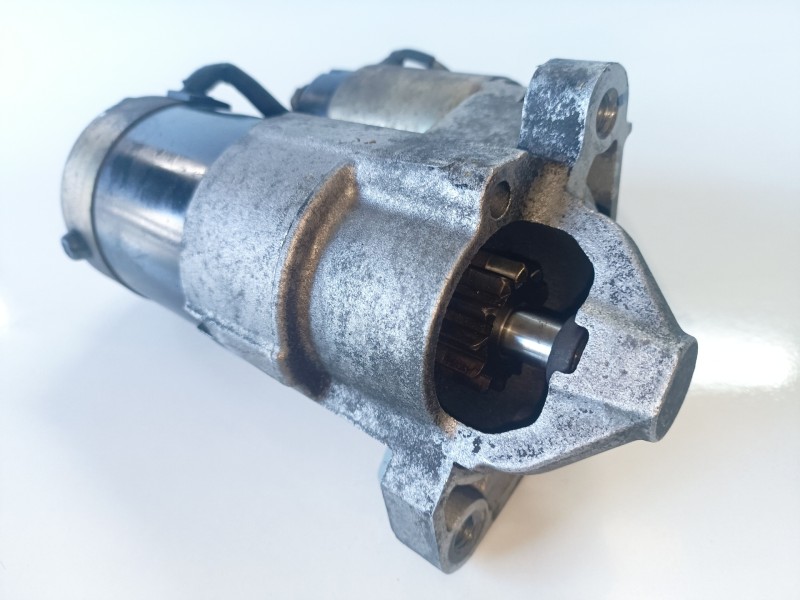 Recambio de motor arranque para renault clio ii fase ii (b/cb0) k9k702 referencia OEM IAM M000T86181  