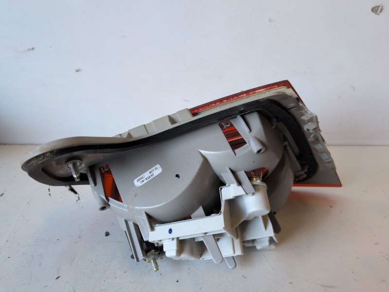 Recambio de piloto trasero derecho para ford mondeo berlina (ca2) qxba referencia OEM IAM   