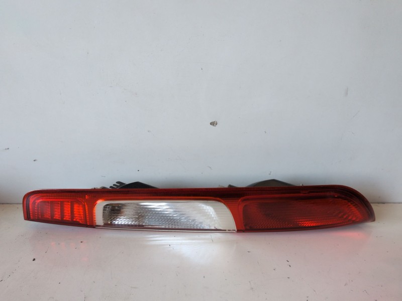 Recambio de piloto trasero derecho para ford focus berlina (cap) hwda referencia OEM IAM   