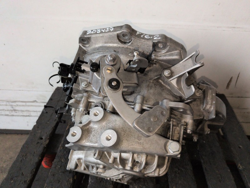 Recambio de caja cambios para opel astra j berlina 5p a17dts referencia OEM IAM M32  