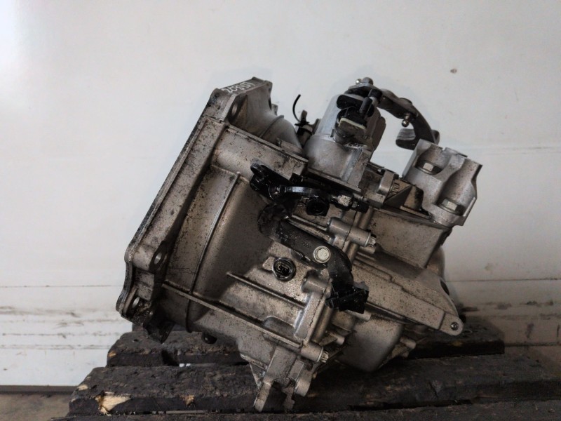 Recambio de caja cambios para opel astra j berlina 5p a17dts referencia OEM IAM M32  