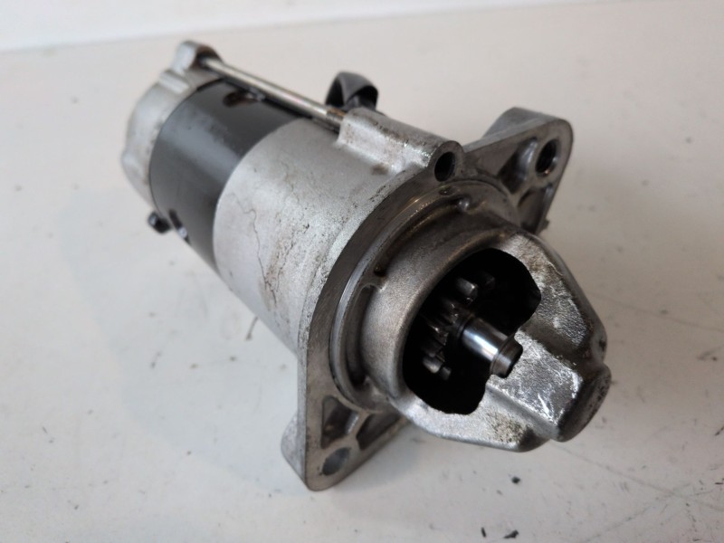 Recambio de motor arranque para opel astra j berlina 5p a17dts referencia OEM IAM 55578420  