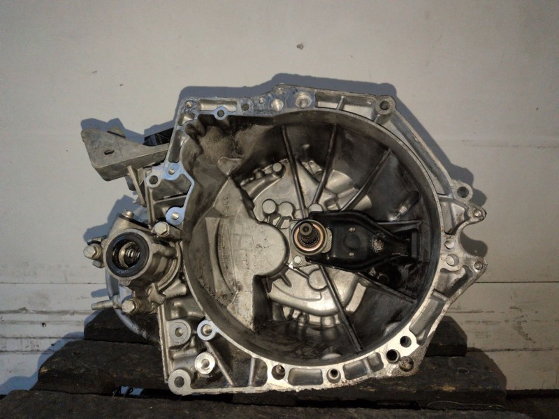 Recambio de caja cambios para peugeot 308 5fw referencia OEM IAM 20DP42  