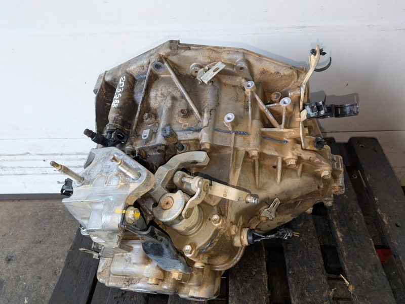 Recambio de caja cambios para suzuki sx4 s-cross (akk/jy) d16aa referencia OEM IAM   
